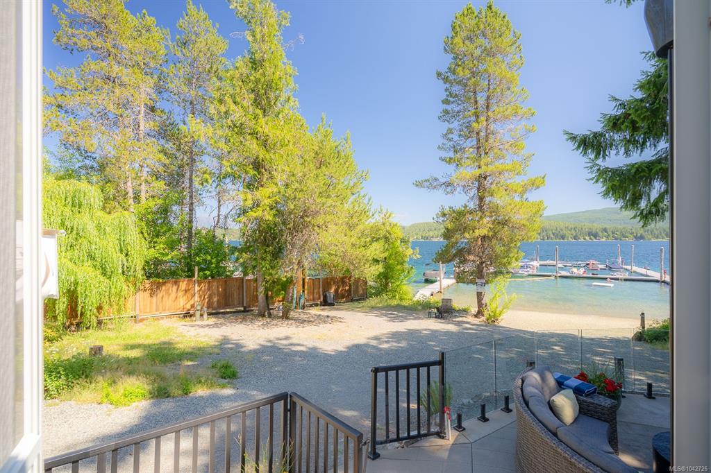 Third View of 9752 Lakeshore Rd, Port Alberni, BC, V9Y 8Z3