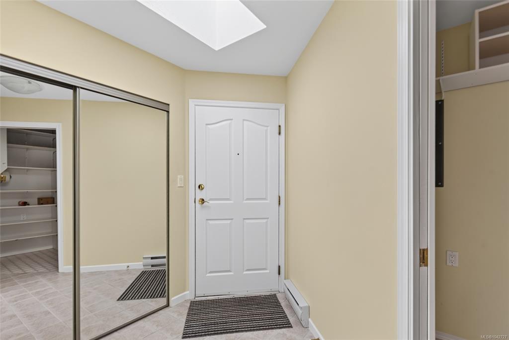 Third View of 245 First St, Centennial Place, Duncan, BC, V9L 1R3