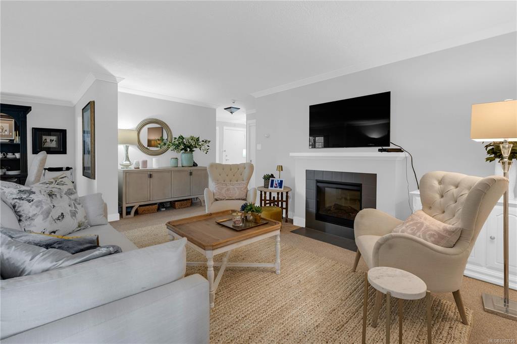 Fourth View of 2125 Oak Bay Ave, Oak Bay, BC, V8R 1E8