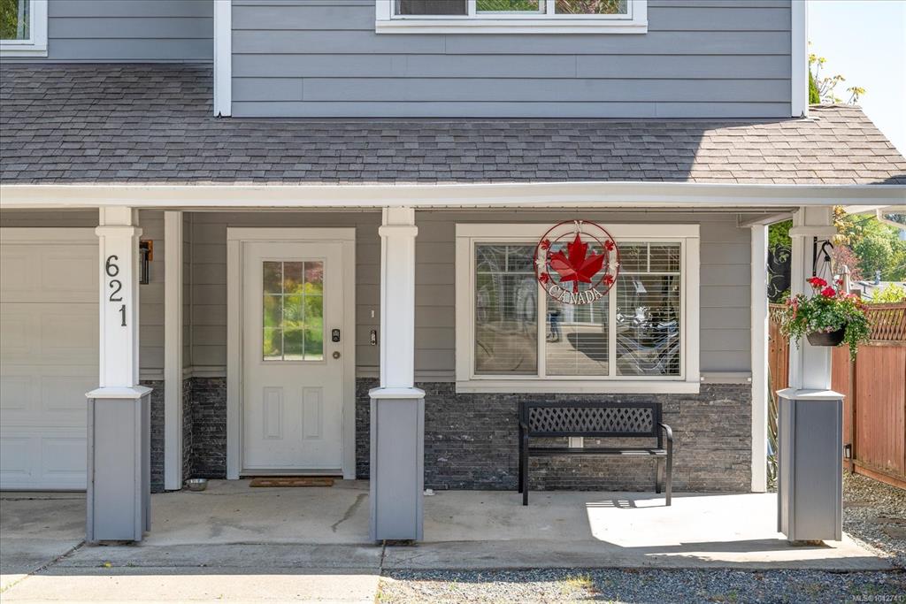Third View of 621 Oakwood Rd, Ladysmith, BC, V9G 2C1
