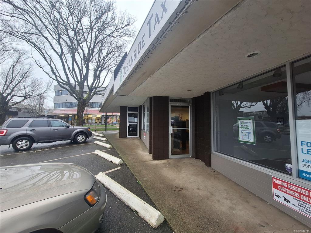 Third View of 162 Harrison Ave, Parksville, BC, V9P 2G6