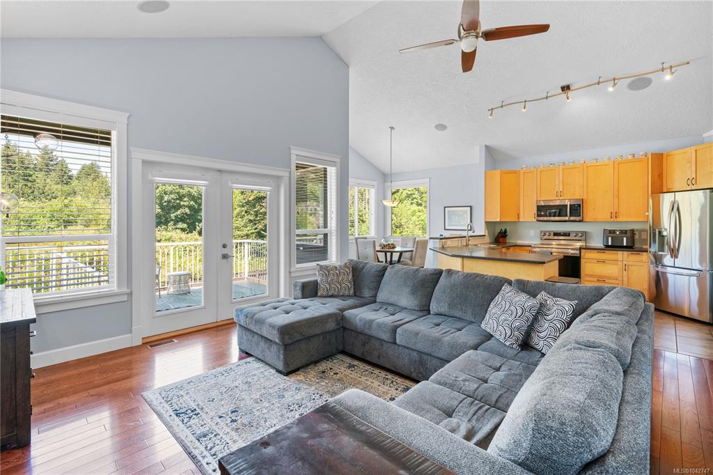 Fourth View of 931 Deloume Rd, Mill Springs Village, Mill Bay, BC, V0R 2P1
