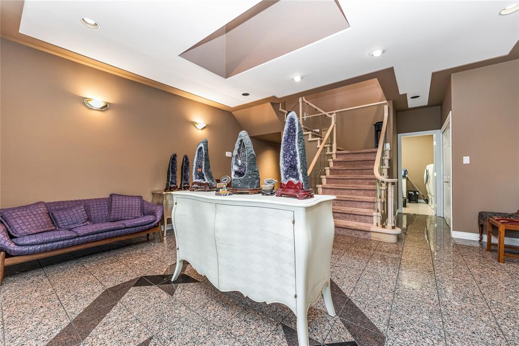 Fifth View of 1060 Valewood Trail, Saanich, BC, V8X 5G7
