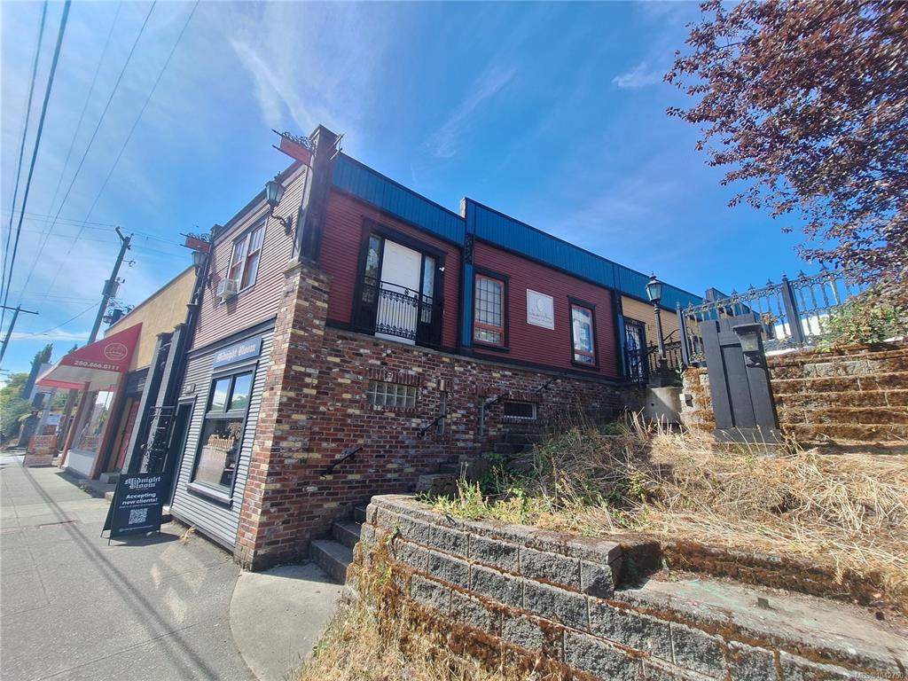 Second View of 291 Wallace St, Nanaimo, BC, V9R 5B4