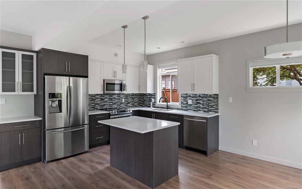 Fourth View of 7022 Wallace Dr, Central Saanich, BC, V8M 1G1