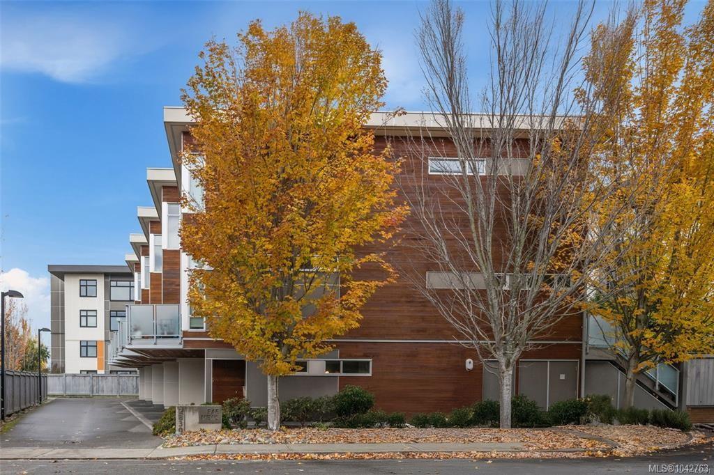 Second View of 2830 Irma St, Victoria, BC, V9A 1S2