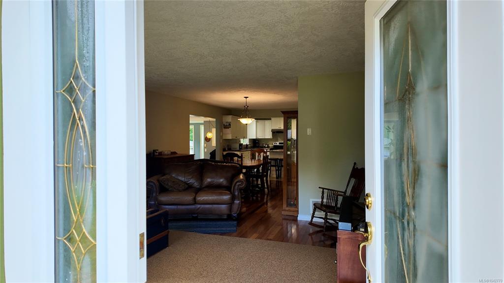 Fifth View of 10289 Tamea Rd, Honeymoon Bay, BC, V0R 1Y0
