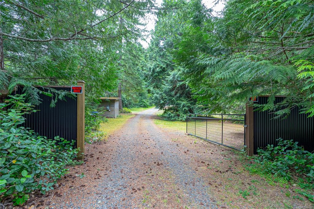 Third View of 740 Spider Lake Rd, Qualicum Beach, BC, V9K 2L7