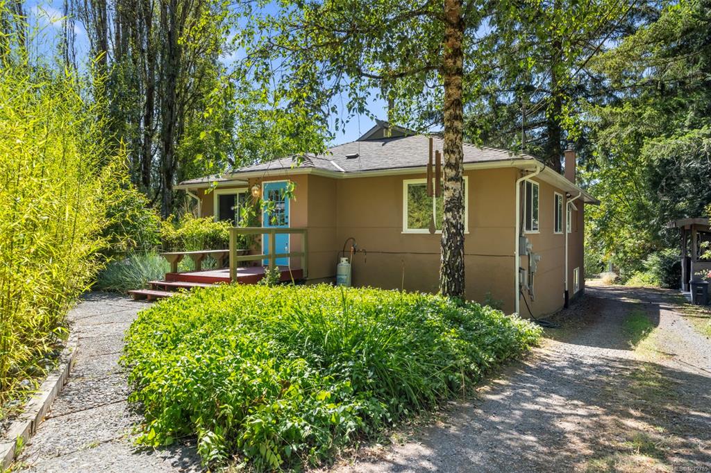 Fifth View of 5932 West Saanich Rd, Saanich, BC, V9E 2G4