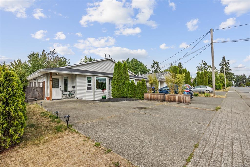 Fourth View of 2407 Willemar Ave, Courtenay, BC, V9N 3M8