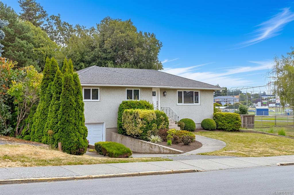 Fifth View of 883 Lampson St, Esquimalt, BC, V9A 6B6