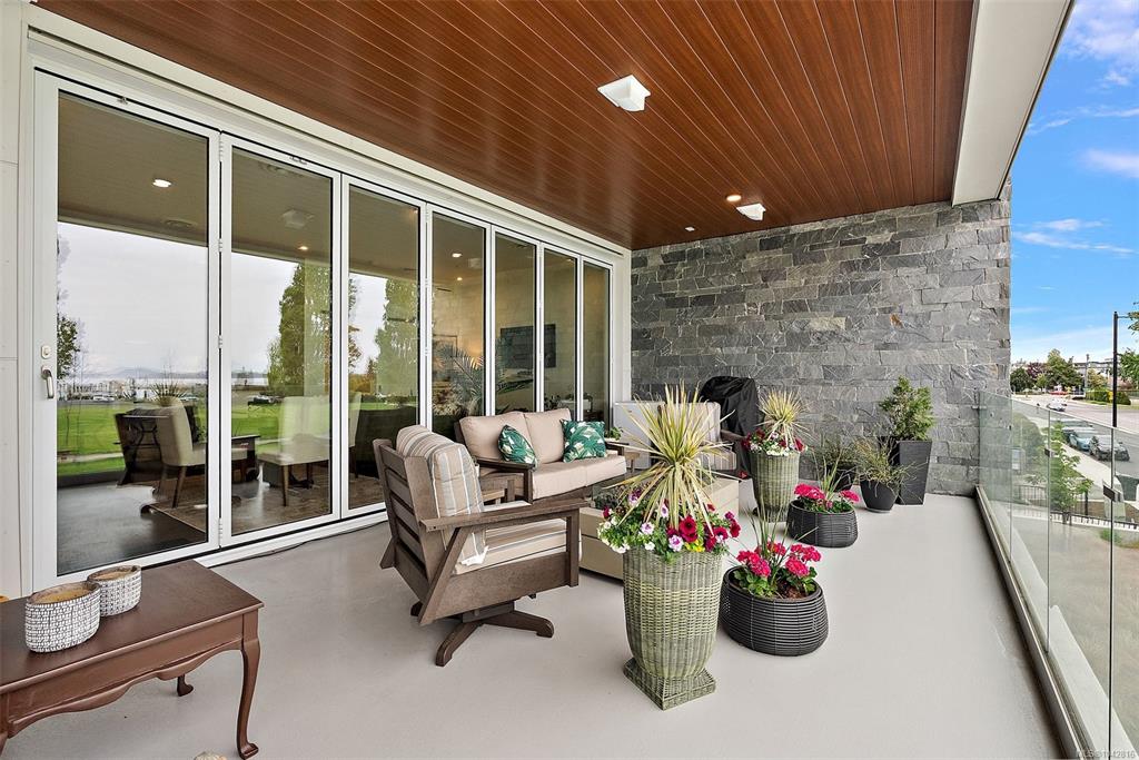 Fifth View of 9570 Fifth St, The Rise on Fifth, Sidney, BC, V8L 2W5