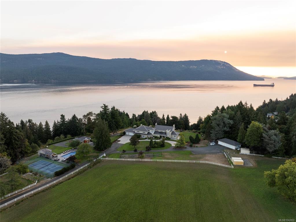 1257 Cherry Point Rd, 1042822, BC,
