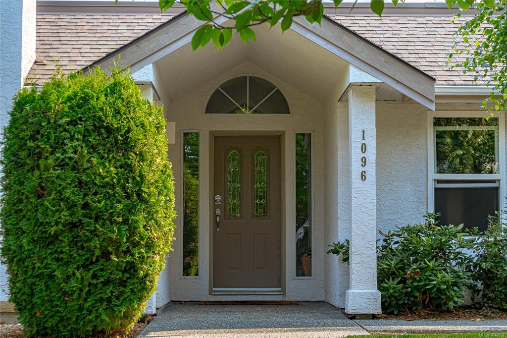 1096 Valewood Trail, 1042832, BC,