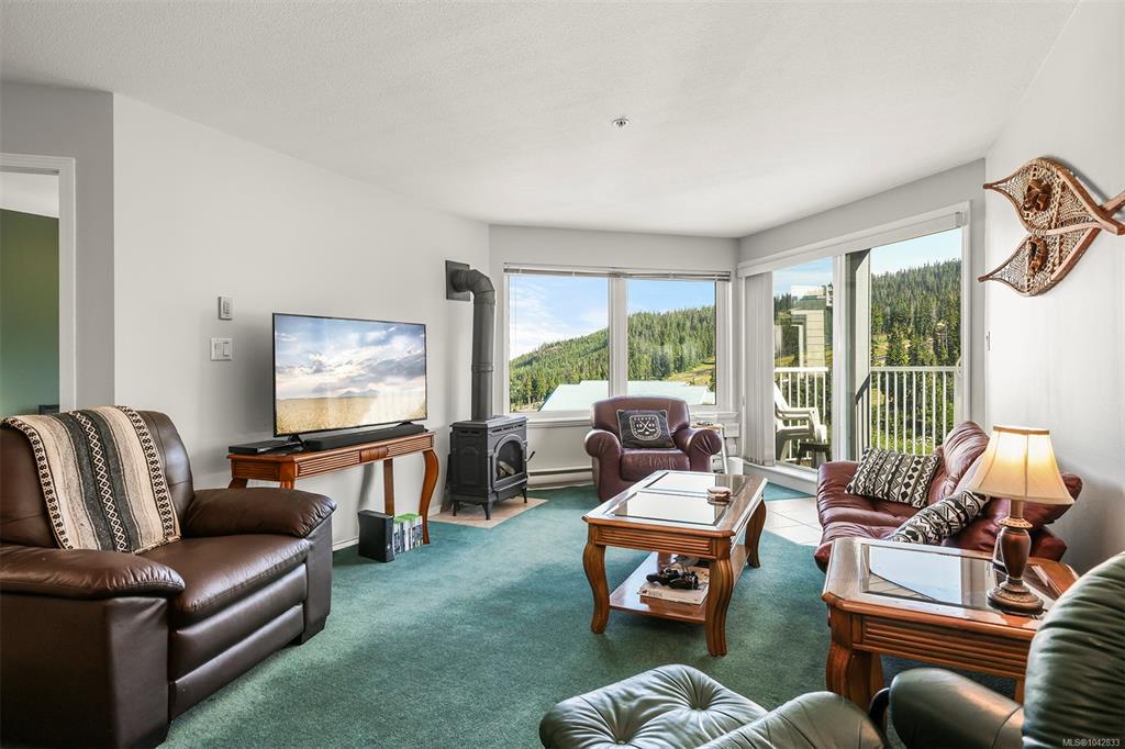 Fourth View of 1320 Henry Rd, BLUEBERRY HILL, Courtenay, BC, V9J 1L0
