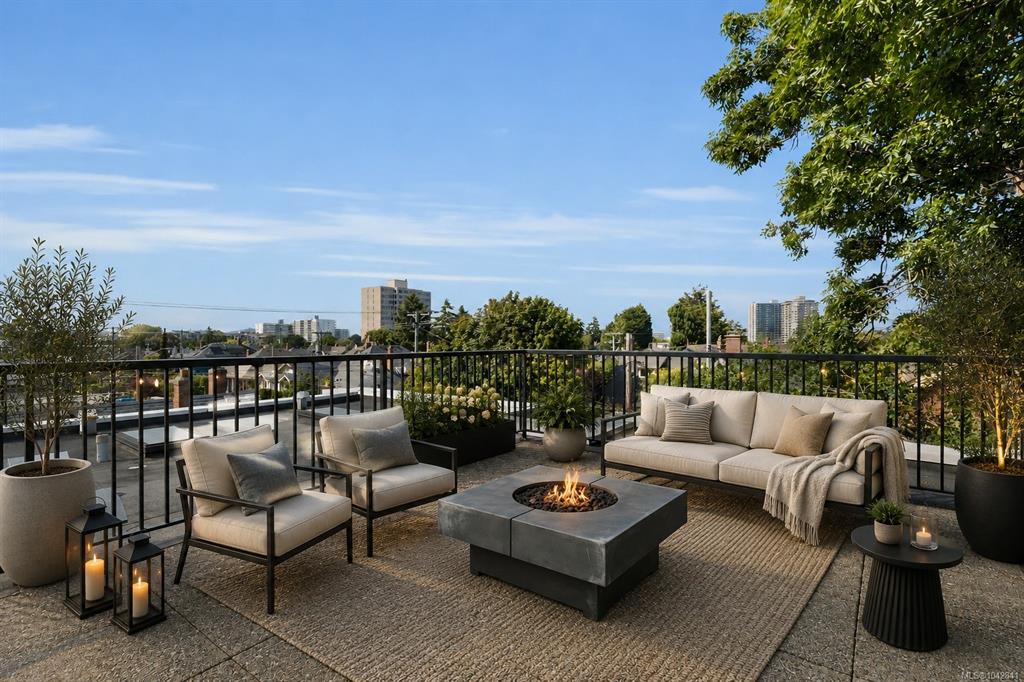 Fifth View of 611 Niagara St, Victoria, BC, V8V 1J1