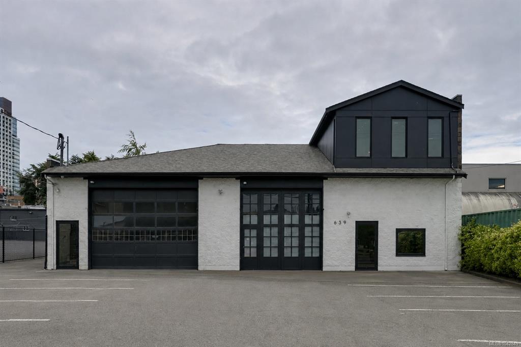 Second View of 639 Pembroke St, Victoria, BC, V8T 1H5