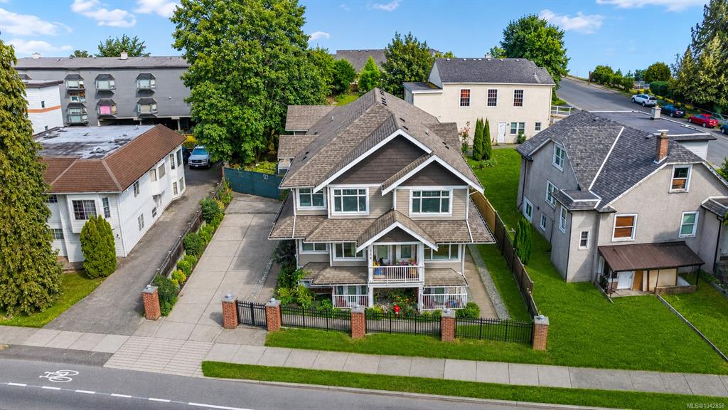 Fifth View of 571 Albert St, Nanaimo, BC, V9R 2W1