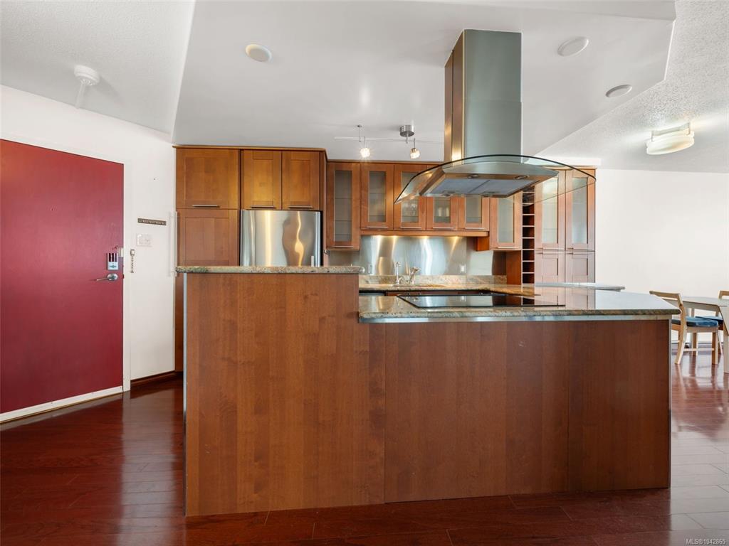 Third View of 620 Toronto St, Victoria, BC, V8V 1P7