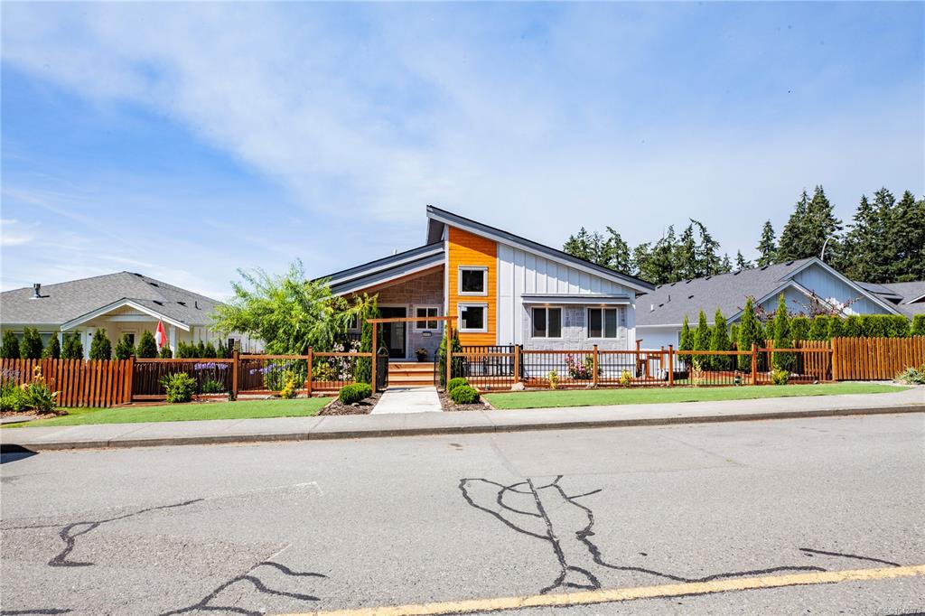 Third View of 2020 Ernest Lane, Duncan, BC, V9L 0H1
