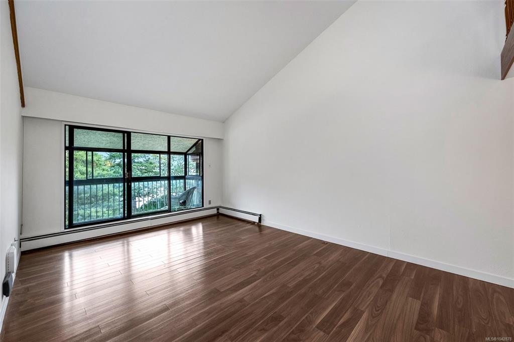 Fifth View of 1009 Mckenzie Ave, Saanich, BC, V8X 4B1