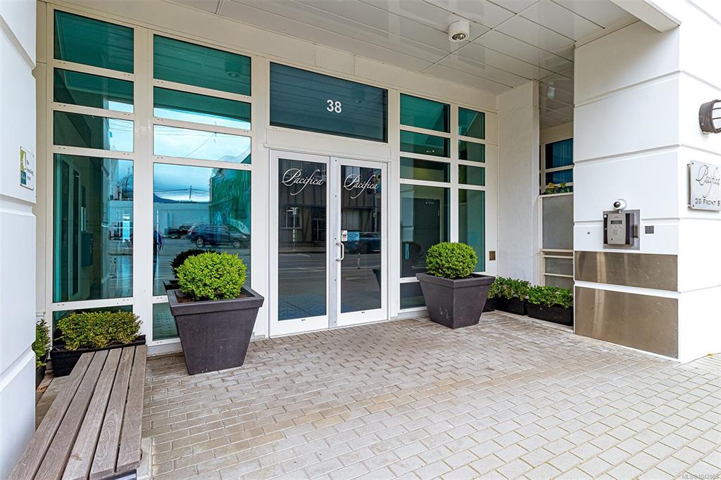 Third View of 38 Front St, Nanaimo, BC, V9R 0B8