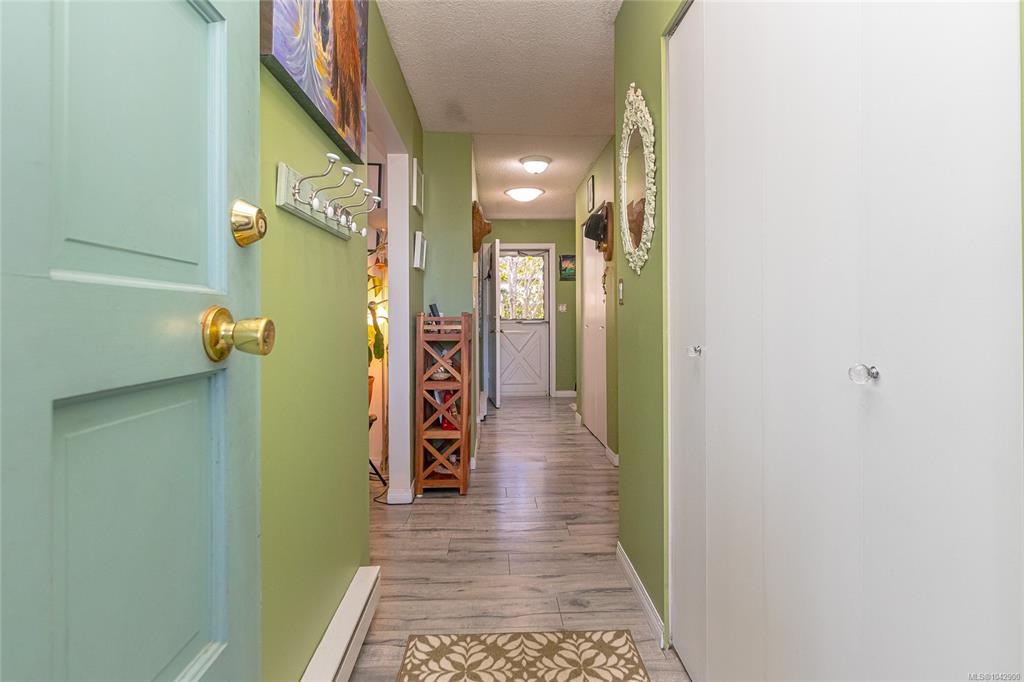Fourth View of 940 Terlane Ave, Langford, BC, V9B 2M9