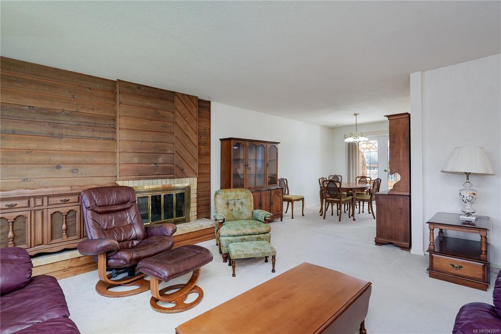 Fifth View of 4405 Tyndall Ave, Saanich, BC, V8N 3S3