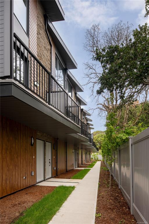 Fourth View of 916 Orono Ave, Langford, BC, V9B 2T9