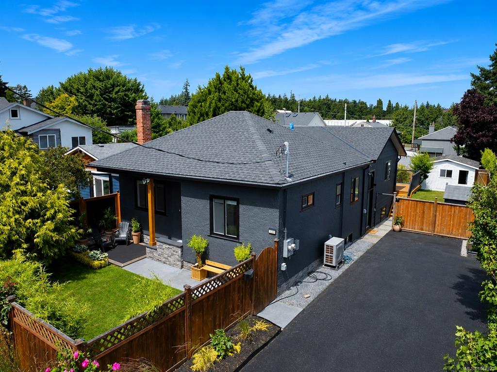 1246 Roy Rd, 1042923, BC,