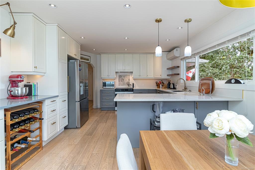 Third View of 4030 Grange Rd, Saanich, BC, V8Z 4V3
