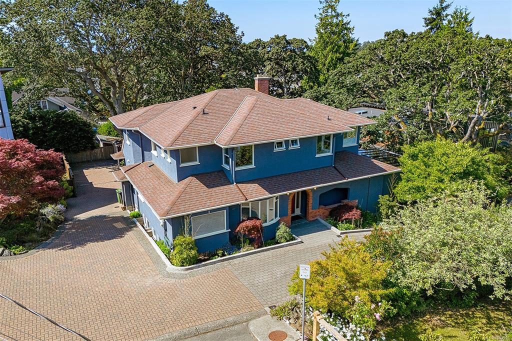 Second View of 1 Briar Pl, Victoria, BC, V8S 3J5