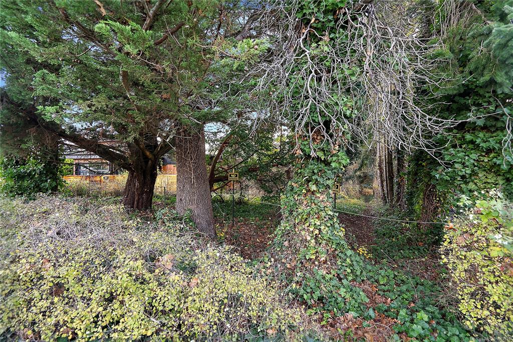 Fourth View of 10211 Resthaven Dr, Sidney, BC, V8L 3H2