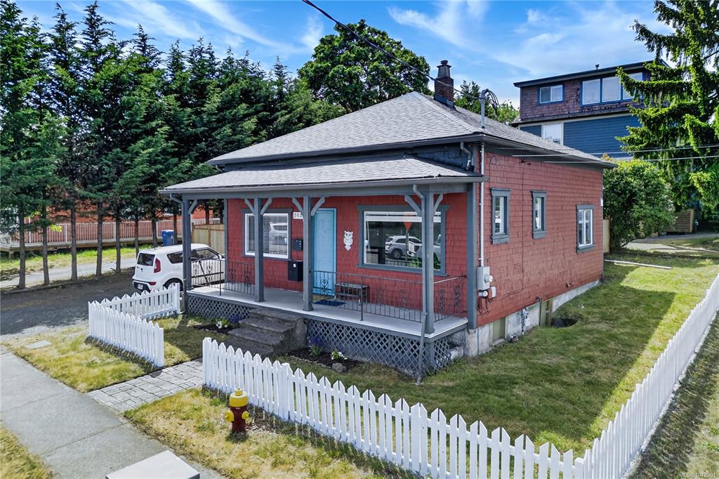 203 Prideaux St, 1042961, BC,