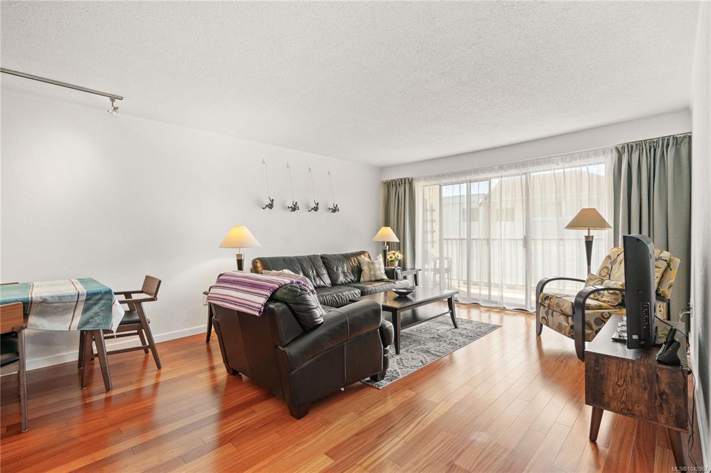 Third View of 1101 Hilda St, Victoria, BC, V8V 4T2