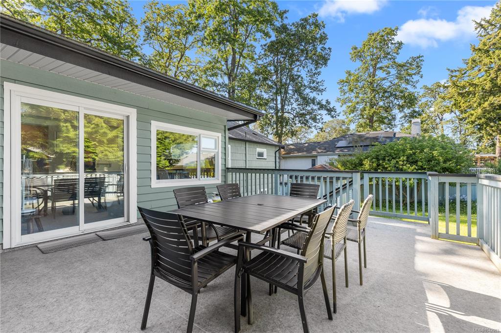3959 Cedar Hill Cross Rd, 1042983, BC,