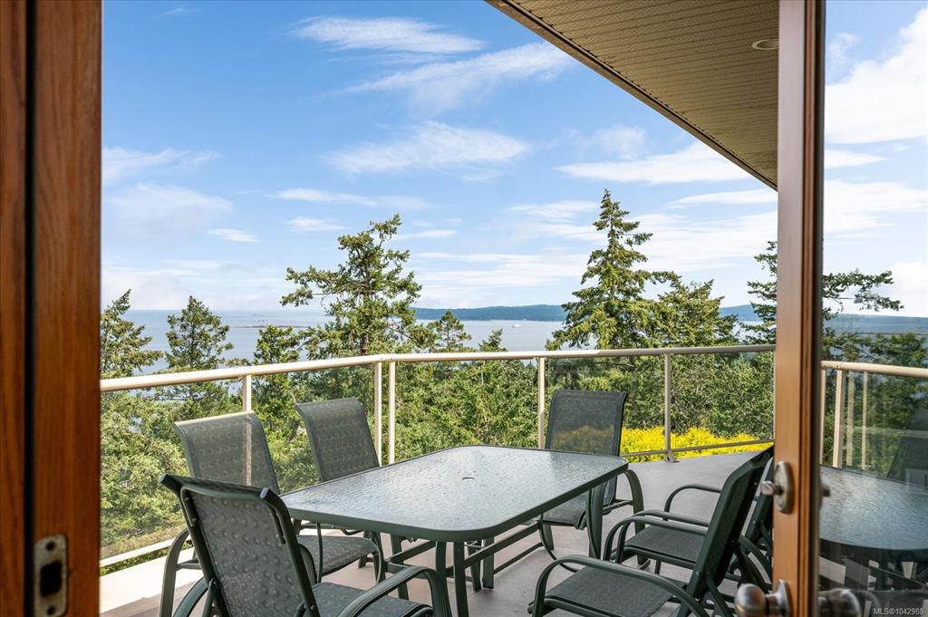 Third View of 3709 Glen Oaks Dr, Nanaimo, BC, V9T 6H3