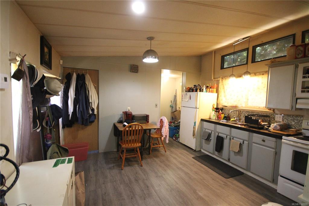 Fourth View of 971 Douglas Ave, Nanaimo, BC, V9R 6C1