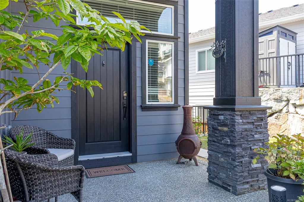 Fifth View of 1307 Flint Ave, Langford, BC, V9B 0Z8