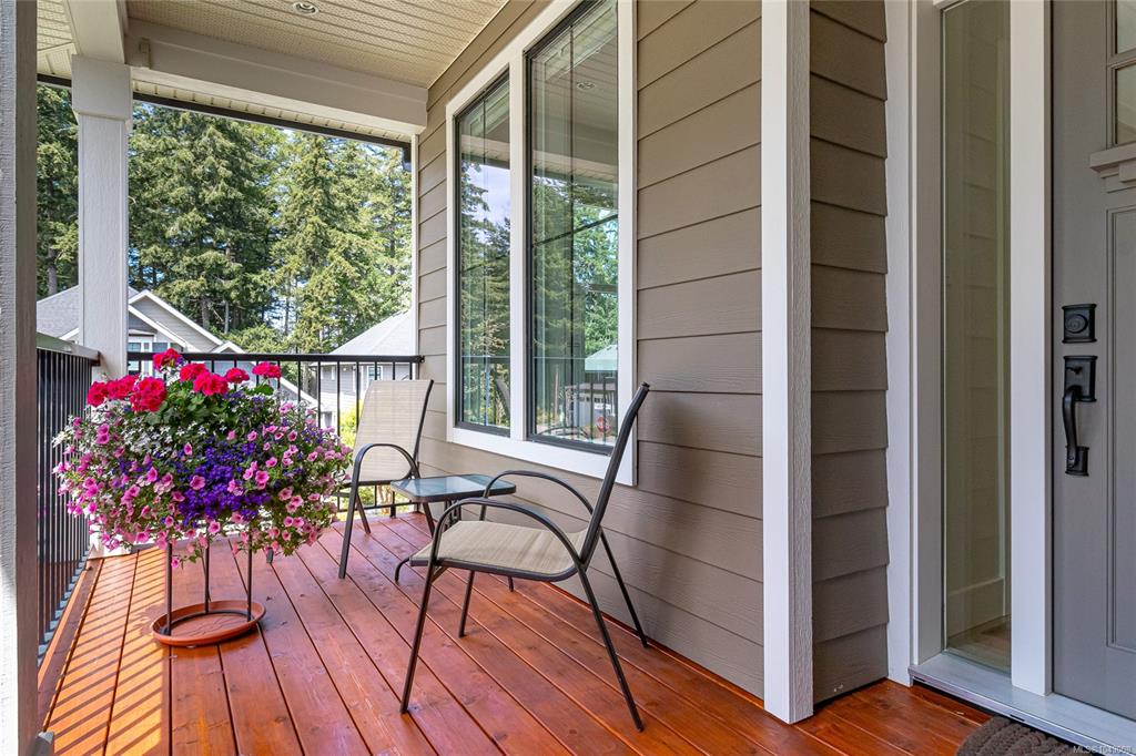 Third View of 832 Ashbury Ave, Langford, BC, V9C 0L5