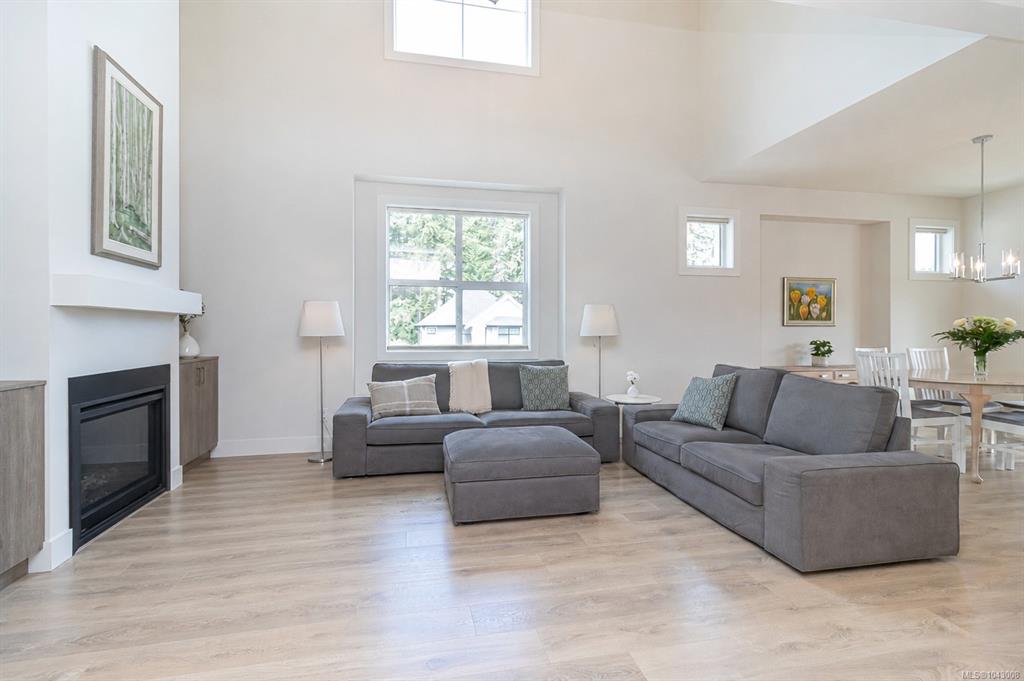 Fifth View of 832 Ashbury Ave, Langford, BC, V9C 0L5