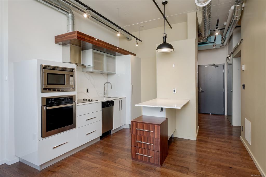 Fifth View of 1029 View St, Victoria, BC, V8V 0C9