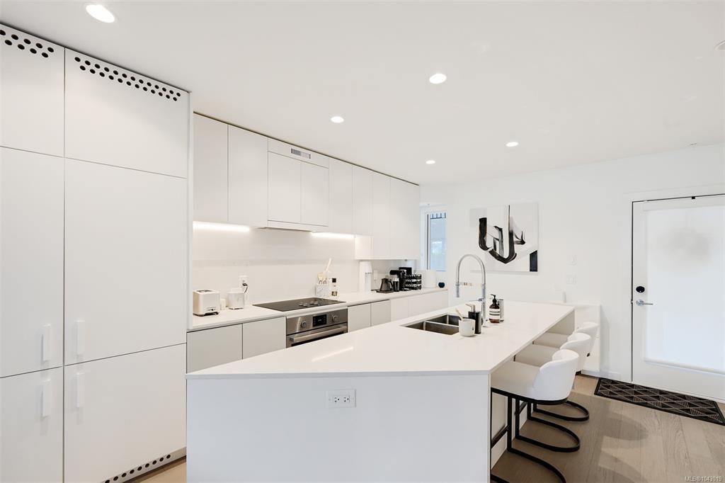Third View of 430 Parry St, Rotunda, Victoria, BC, V8V 2H7