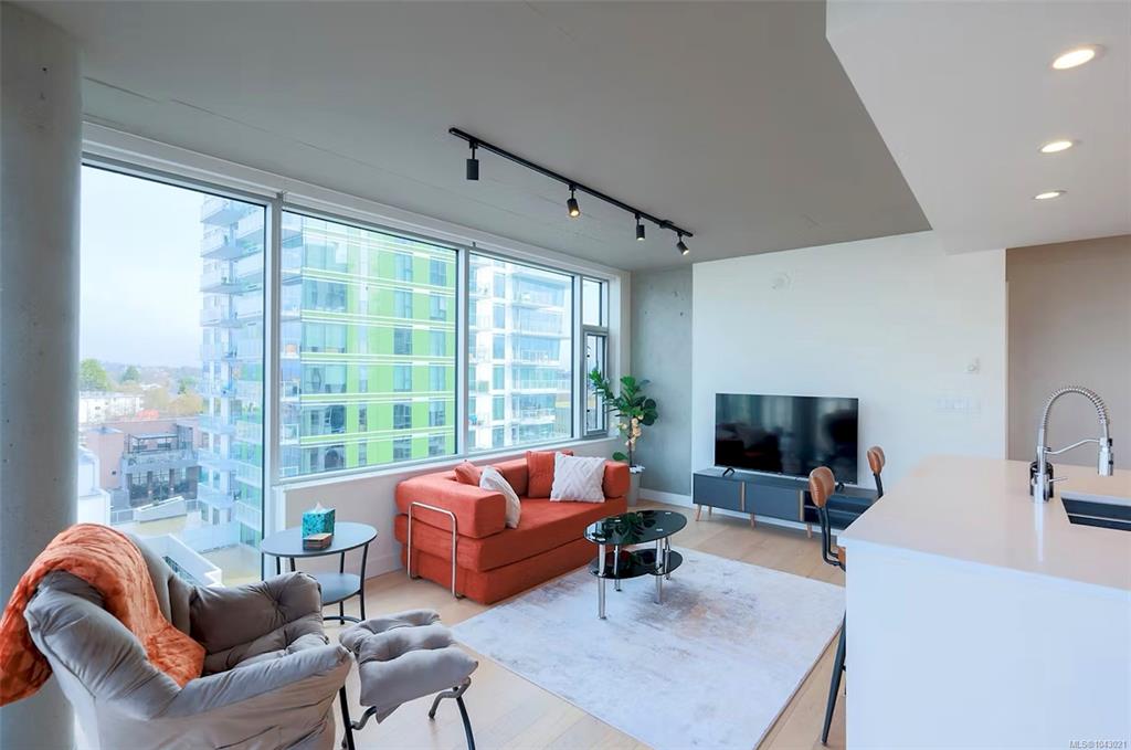Fifth View of 989 Johnson St, Victoria, BC, V8V 0E3