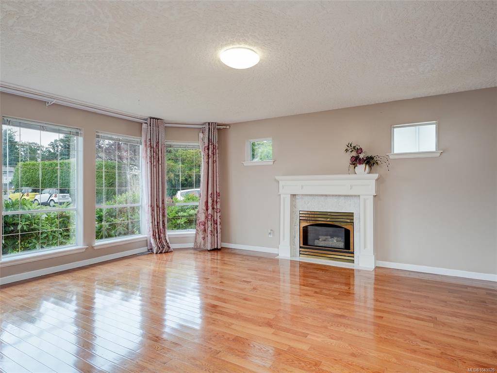 Third View of 1395 Epsom Close, Saanich, BC, V8P 5S8