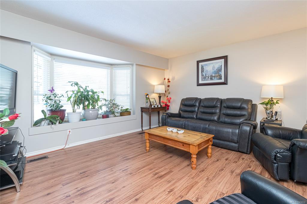 Fifth View of A 3347 Willowdale Rd, Colwood, BC, V9C 2T1
