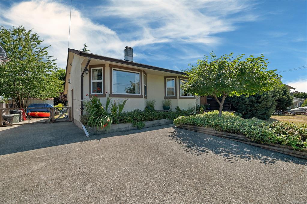 Third View of 885 Shellbourne Blvd, Campbell River, BC, V9W 4Z7