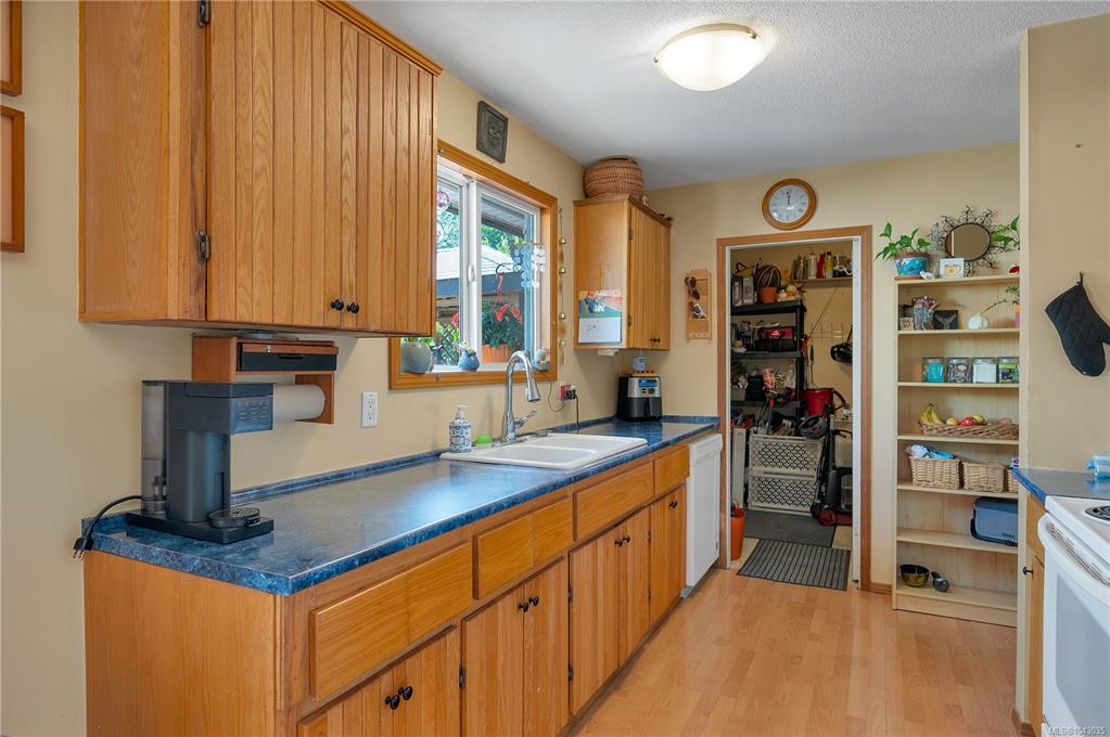 Fifth View of 885 Shellbourne Blvd, Campbell River, BC, V9W 4Z7