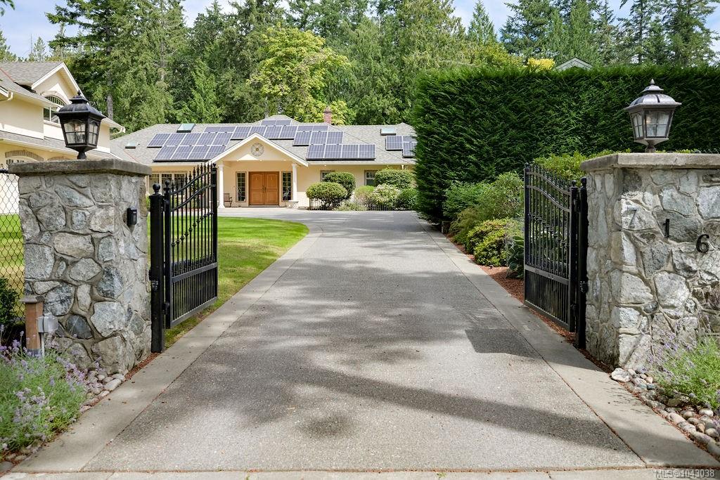 Third View of 716 Cromarty Ave, North Saanich, BC, V8L 5G6