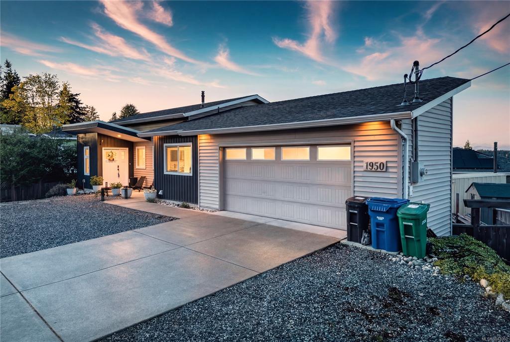 Third View of 1950 Estevan Rd, Nanaimo, BC, V9S 3Z2